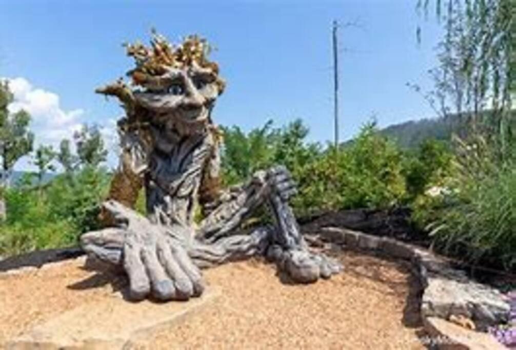 1 Mi To Dollywood Mins To All Attractions & Gsmnp Севьервилл Экстерьер фото